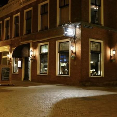 B&B Het Herenhuys Aan De Historische Gracht Van Kollum מראה חיצוני תמונה