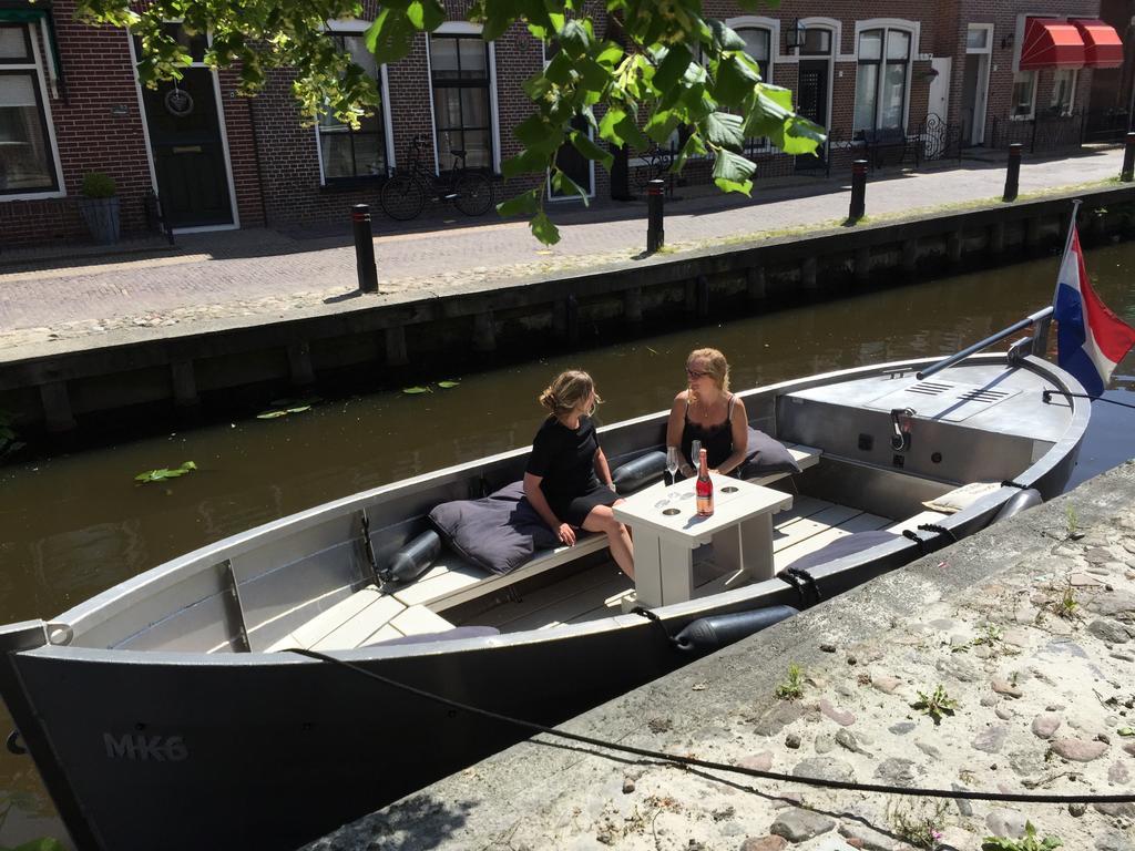 B&B Het Herenhuys Aan De Historische Gracht Van Kollum מראה חיצוני תמונה