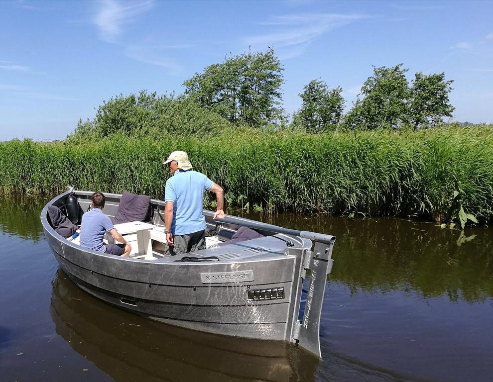 B&B Het Herenhuys Aan De Historische Gracht Van Kollum מראה חיצוני תמונה